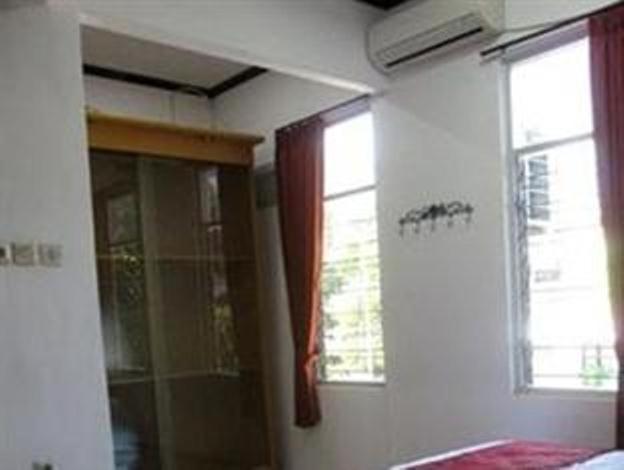 Providence Homestay سورابايا المظهر الخارجي الصورة